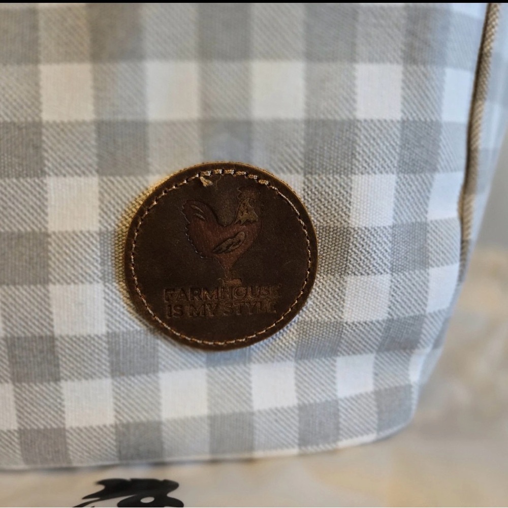 FARMHOUSE IS MY STYLE The Classic Farmhouse Bag in Gingham EUC - Picture 4 of 5